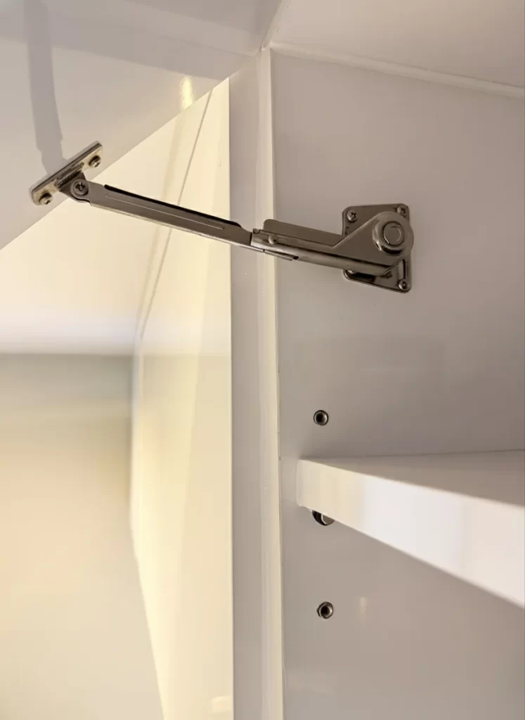 บานพับข้อศอก